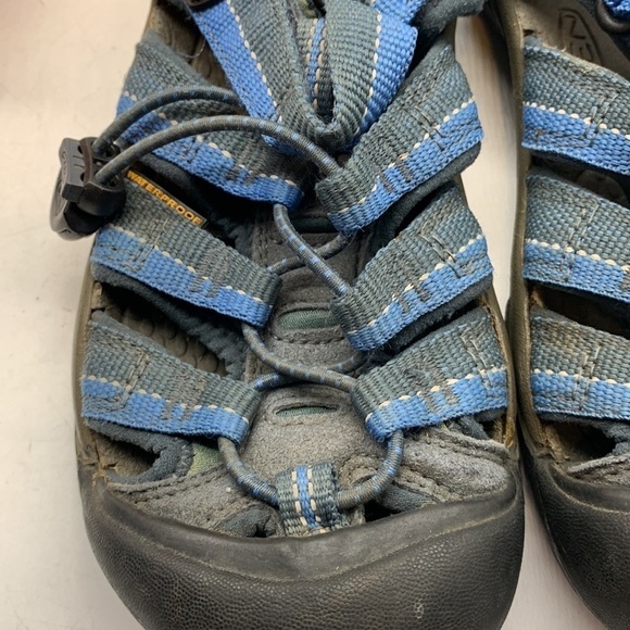 Keen Blue Hiking Sandals Sz 2. KET0457C - Picture 2 of 6